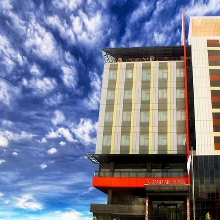 Grand Abe Hotel Jayapura Exterior photo
